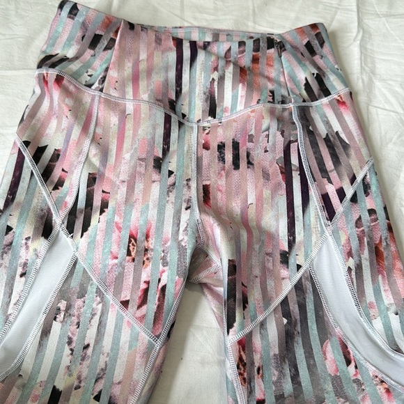 Calia By Carrie Underwood  Luster Striped Floral Mesh Leggings Size S Great - Picture 5 of 9